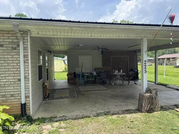 Spring City, TN 37381,225 Spring St