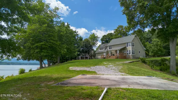 Dandridge, TN 37725,976 Bridgeview Hills DR