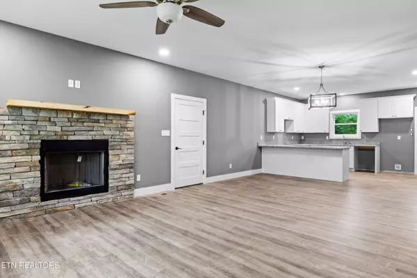 Maryville, TN 37801,134 Otis WAY
