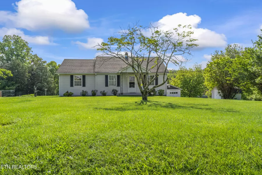 7518 Clapps Chapel Rd, Corryton, TN 37721