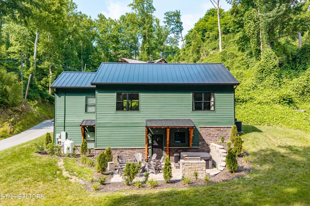 Gatlinburg, TN 37738,706 Kelly St