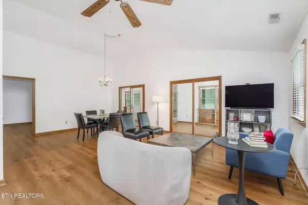 Sparta, TN 38583,10 Meadows Rd