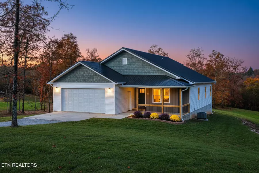 760 Rockview Rd, Jamestown, TN 38556