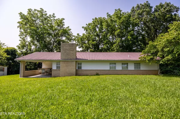 Dandridge, TN 37725,2825 P V T DR