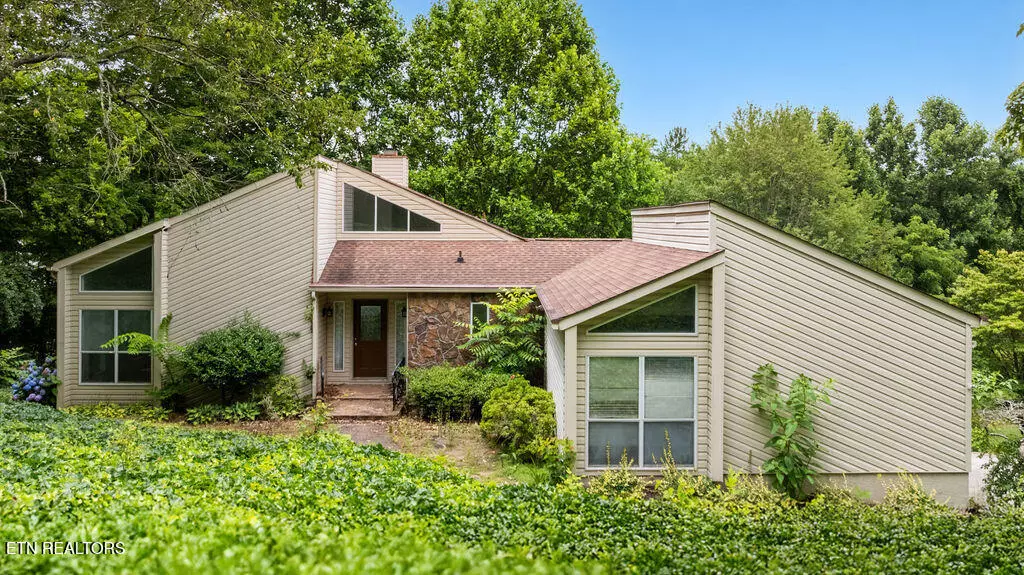 Loudon, TN 37774,140 Tuhdegwa WAY