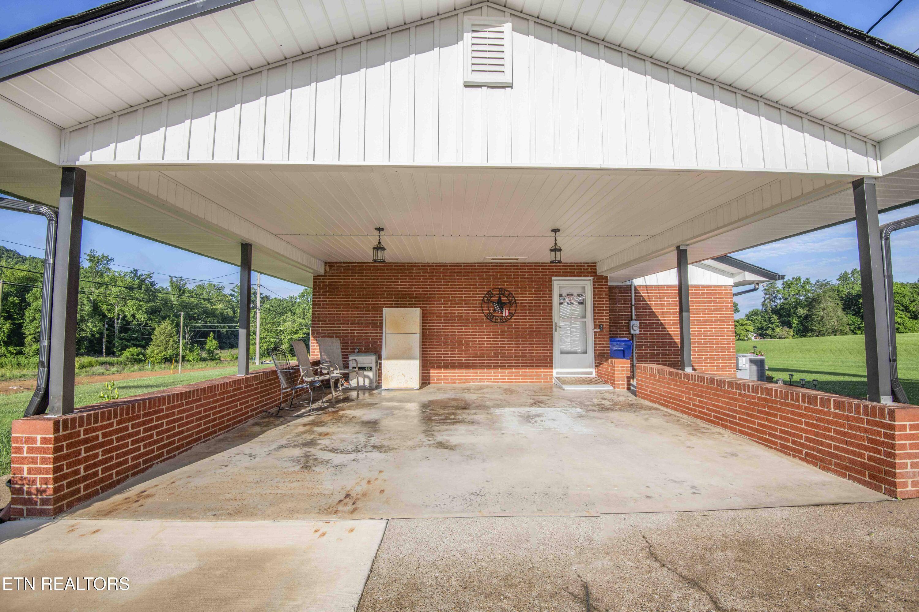 Clinton, TN 37716,506 Blockhouse Valley Rd