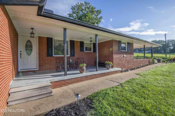 Clinton, TN 37716,506 Blockhouse Valley Rd