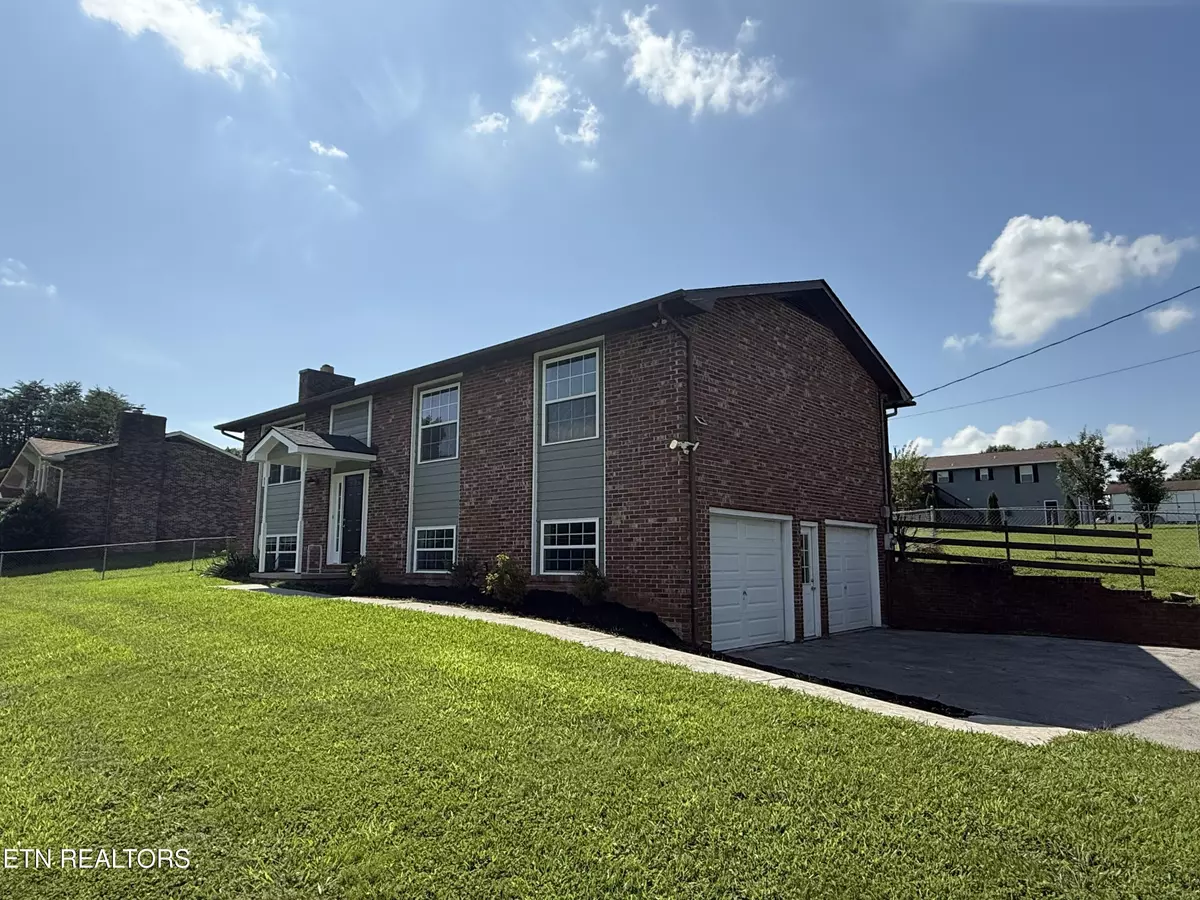 Seymour, TN 37865,506 Oak St