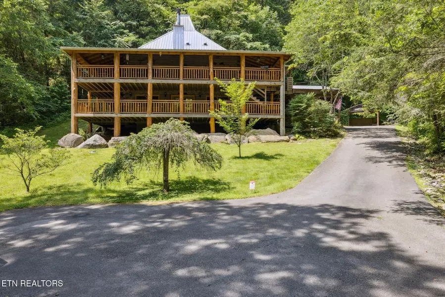 3014 Clear Fork RD, Sevierville, TN 37862