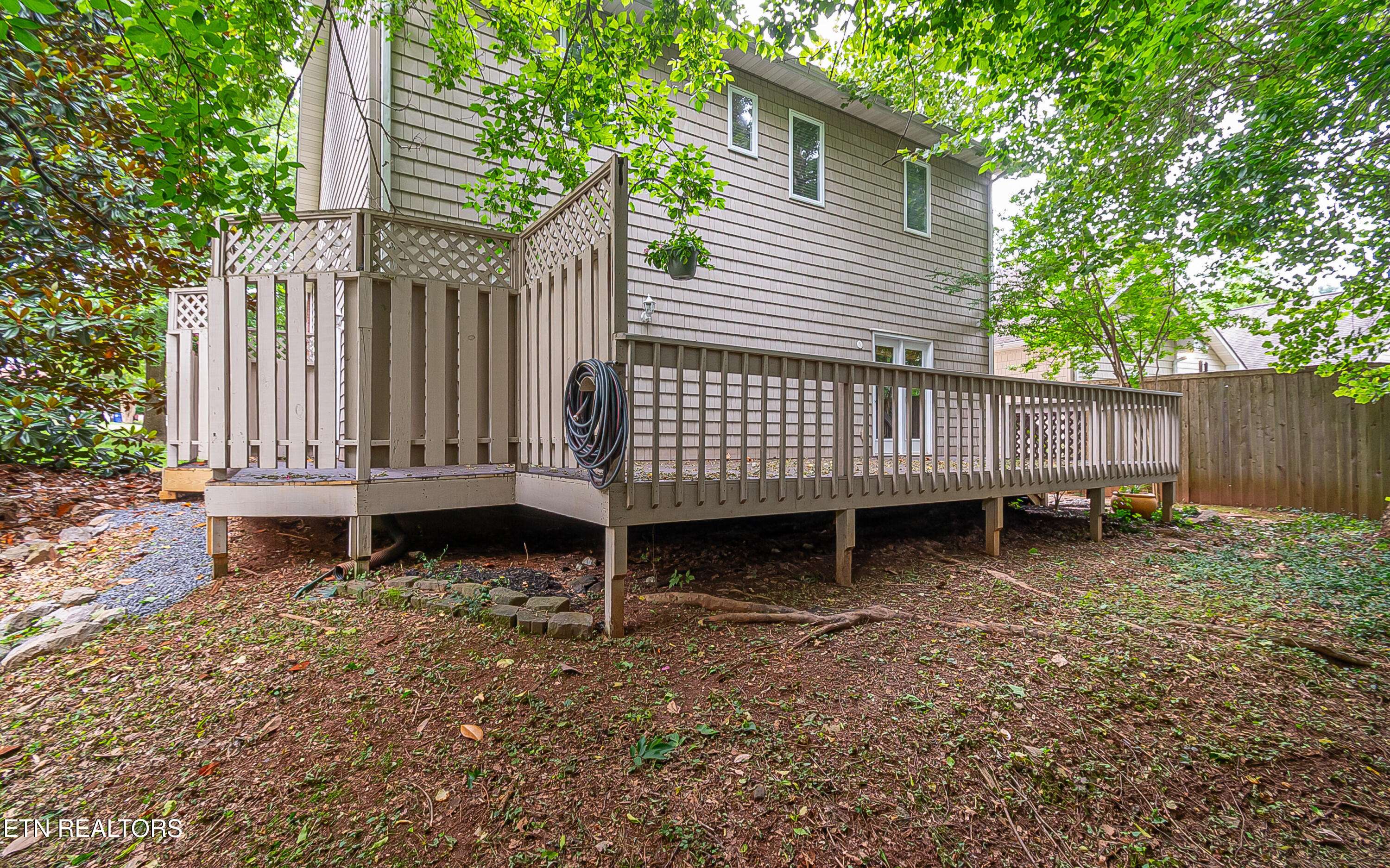 Knoxville, TN 37923,933 Gothic Manor WAY