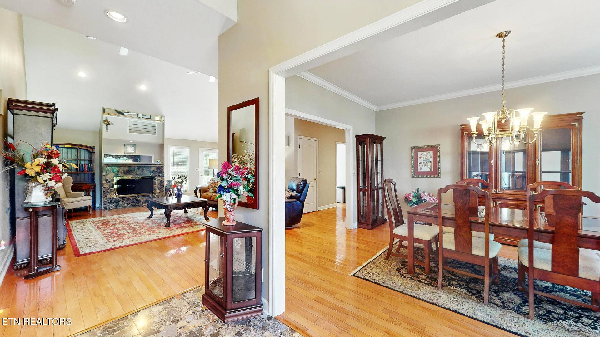 Knoxville, TN 37922,705 Lago CIR