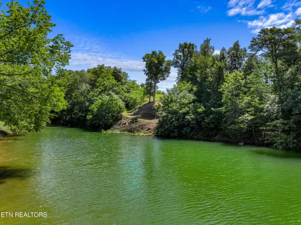 Dandridge, TN 37725,608 Watercrest LN