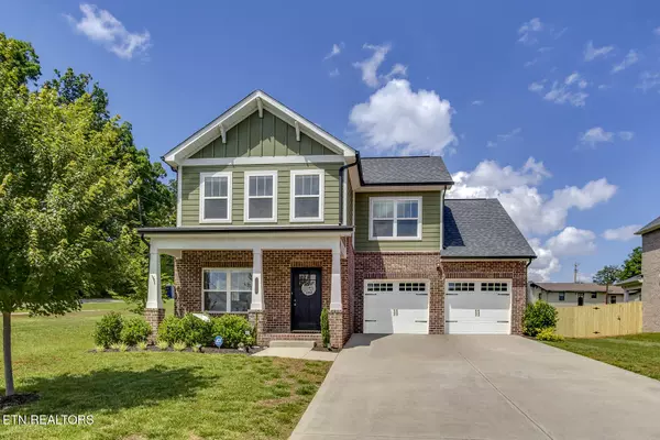 11944 Cordial LN, Knoxville, TN 37932