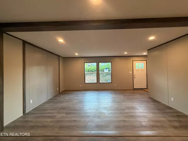 Philadelphia, TN 37846,224 Pattie Gap Rd