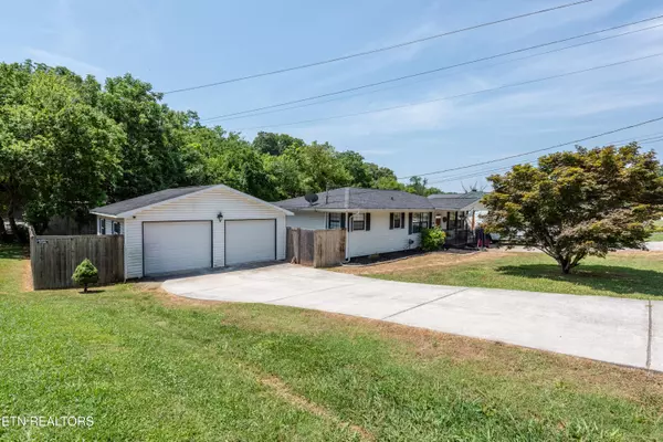 Maryville, TN 37804,2390 Wildwood Rd