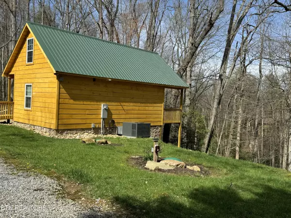 Cosby, TN 37722,4821-4823 Hooper Highway 4821-4823 Hwy