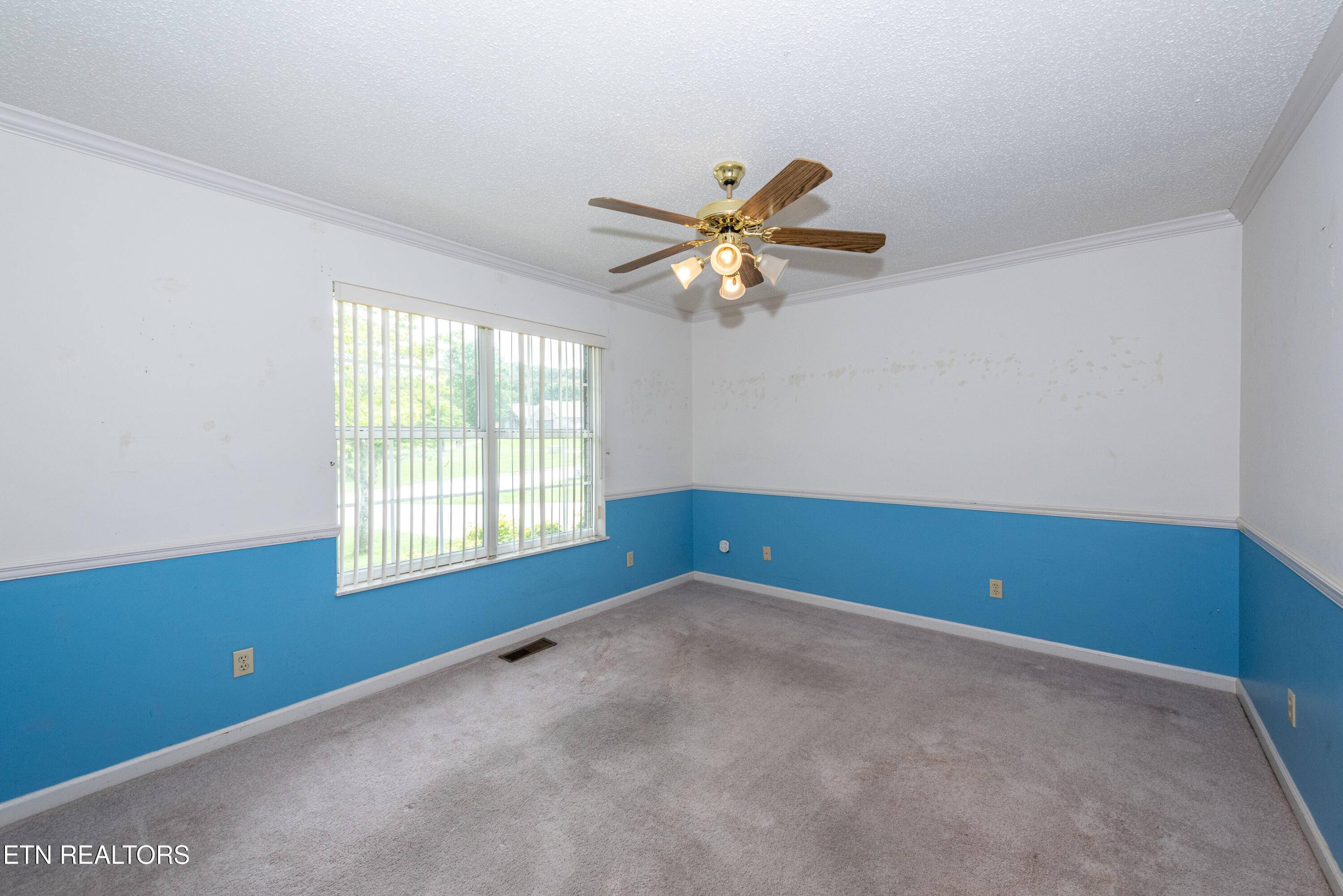 Maryville, TN 37803,925 Meadow Oaks DR