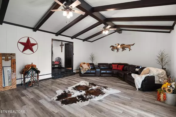 Clinton, TN 37716,716 Skyline DR