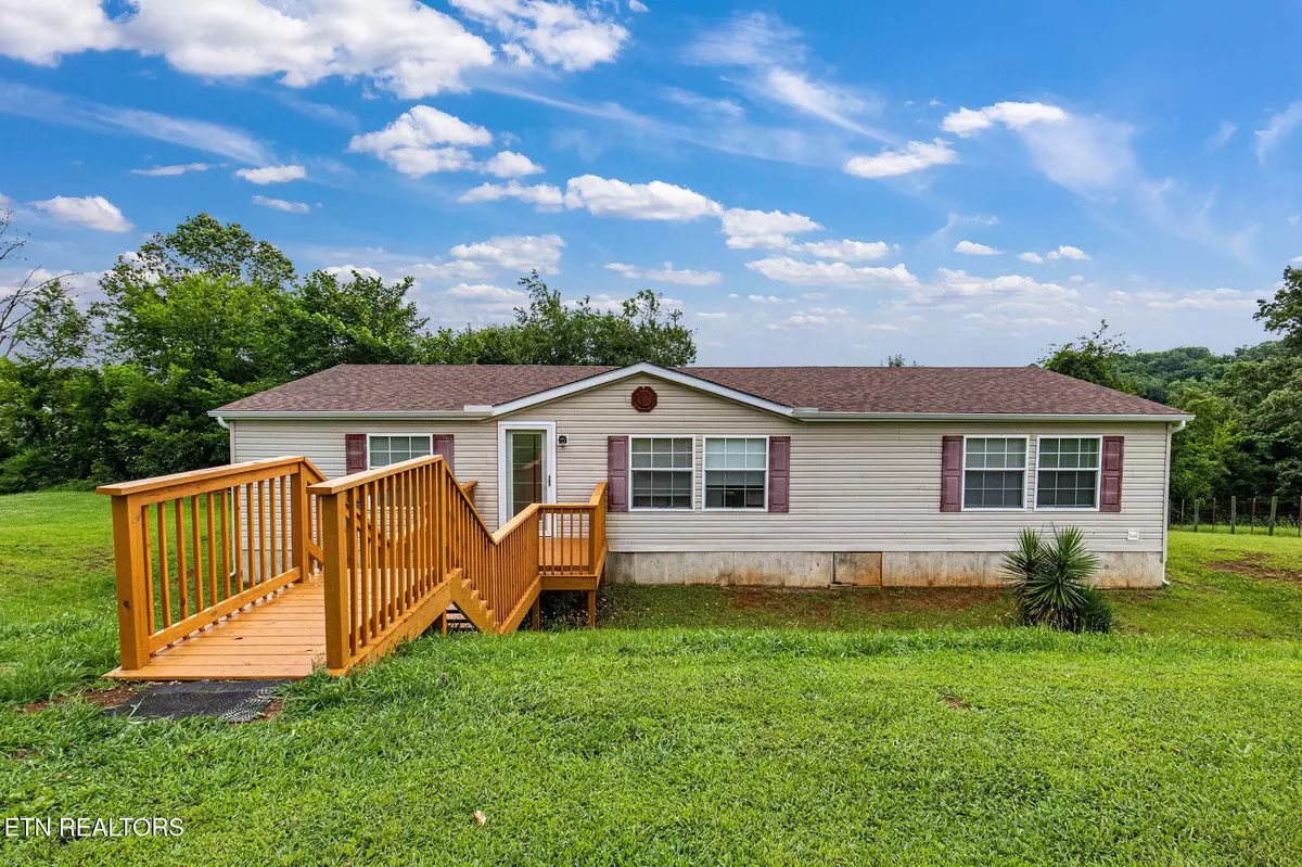 Kodak, TN 37764,802 Holbert LN