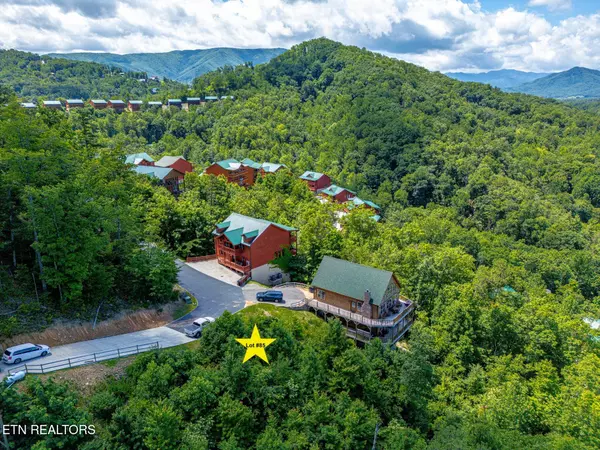 Sevierville, TN 37862,2220 Smoky Overlook Way