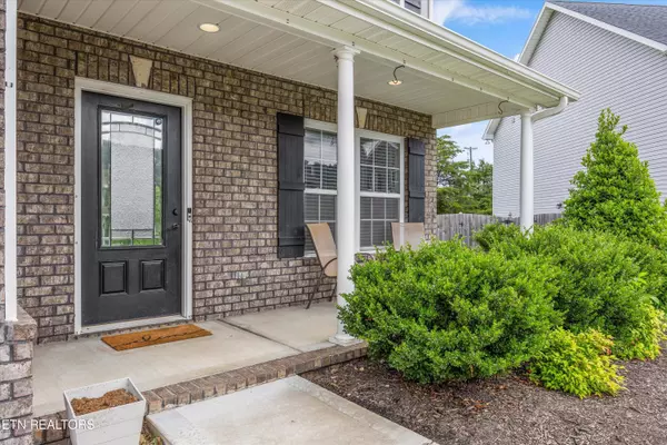 Knoxville, TN 37918,6979 Holliday Park LN