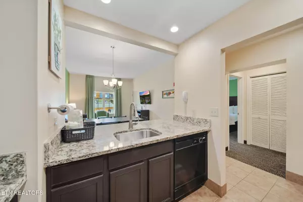 Sevierville, TN 37862,225 Collier DR #2111