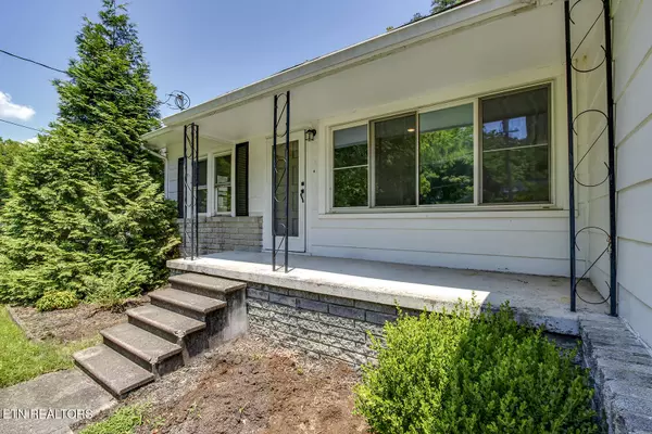 Kingston, TN 37763,610 Race St