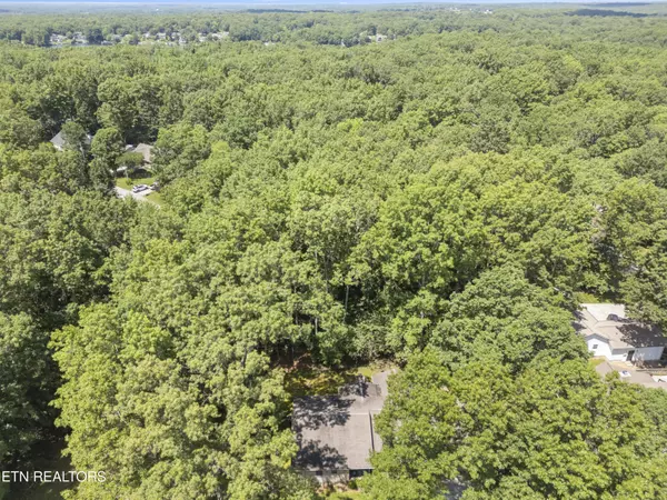 Crossville, TN 38558,122 Glenwood DR