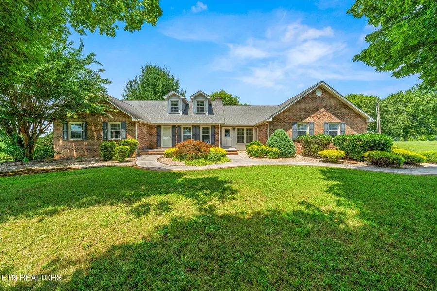 242 Kirk CIR, Madisonville, TN 37354