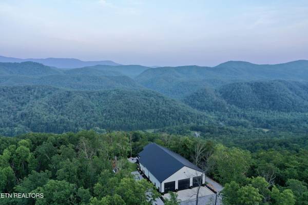 514 Steer Creek Rd, Tellico Plains, TN 37385