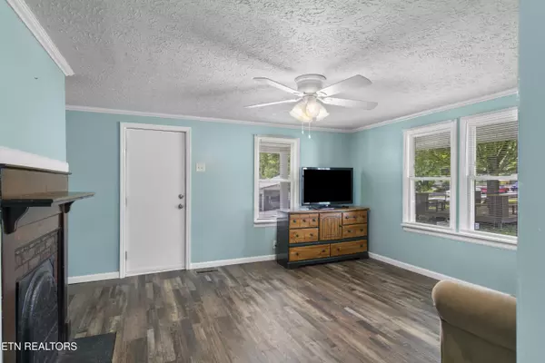 Jacksboro, TN 37757,204 Queener St