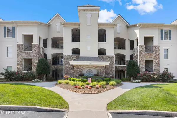 565 Rarity Bay Pkwy #205, Vonore, TN 37885