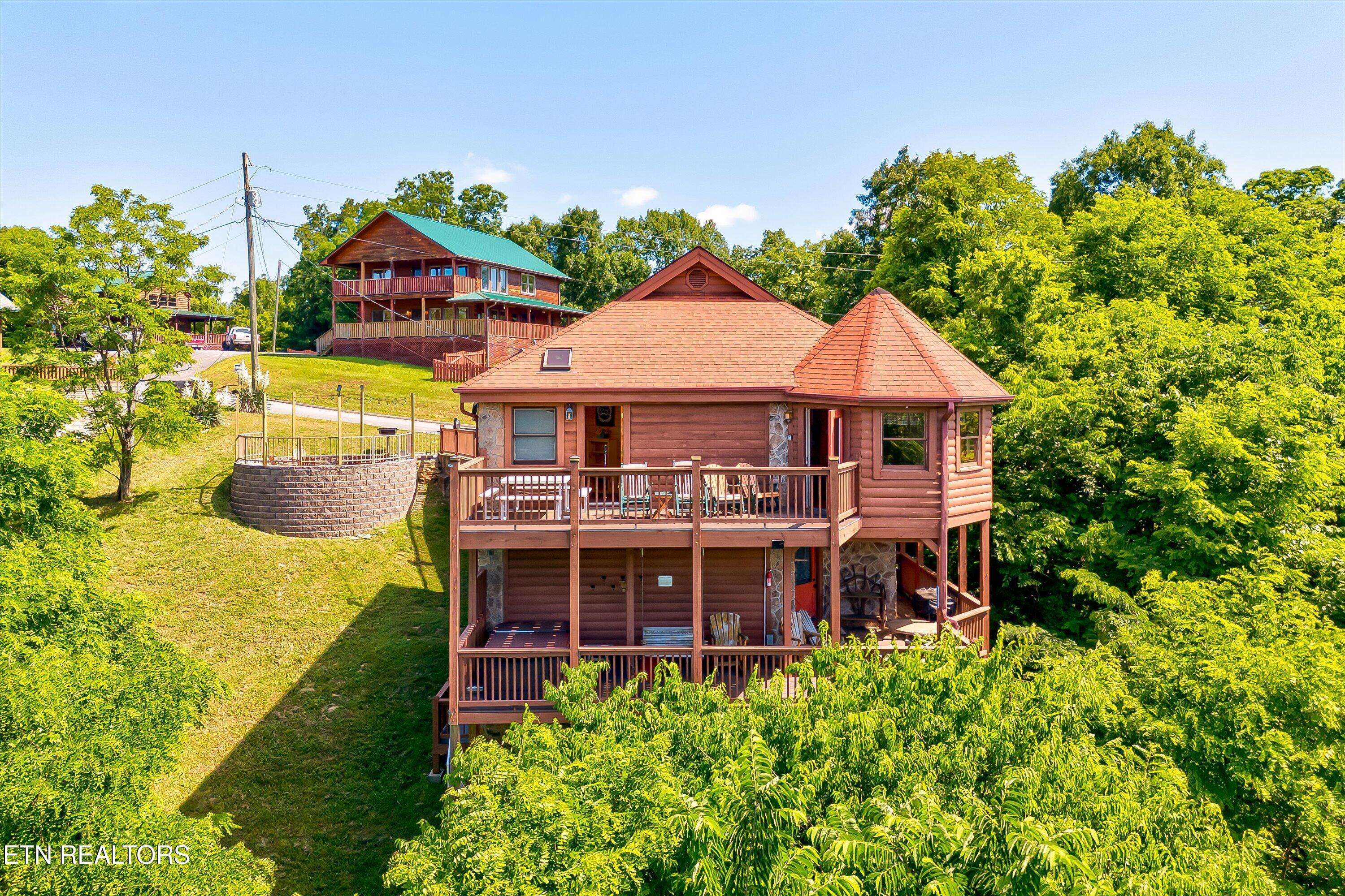 Sevierville, TN 37876,2054 Oakmont DR