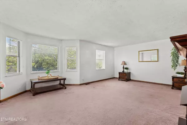 Knoxville, TN 37914,105 Seminole DR