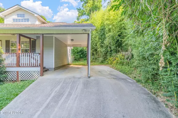 Knoxville, TN 37920,1041 Spring DR