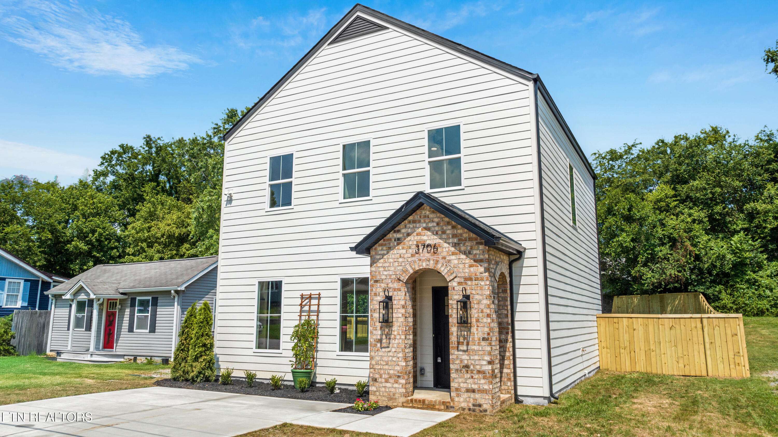 Knoxville, TN 37920,3706 Decatur DR