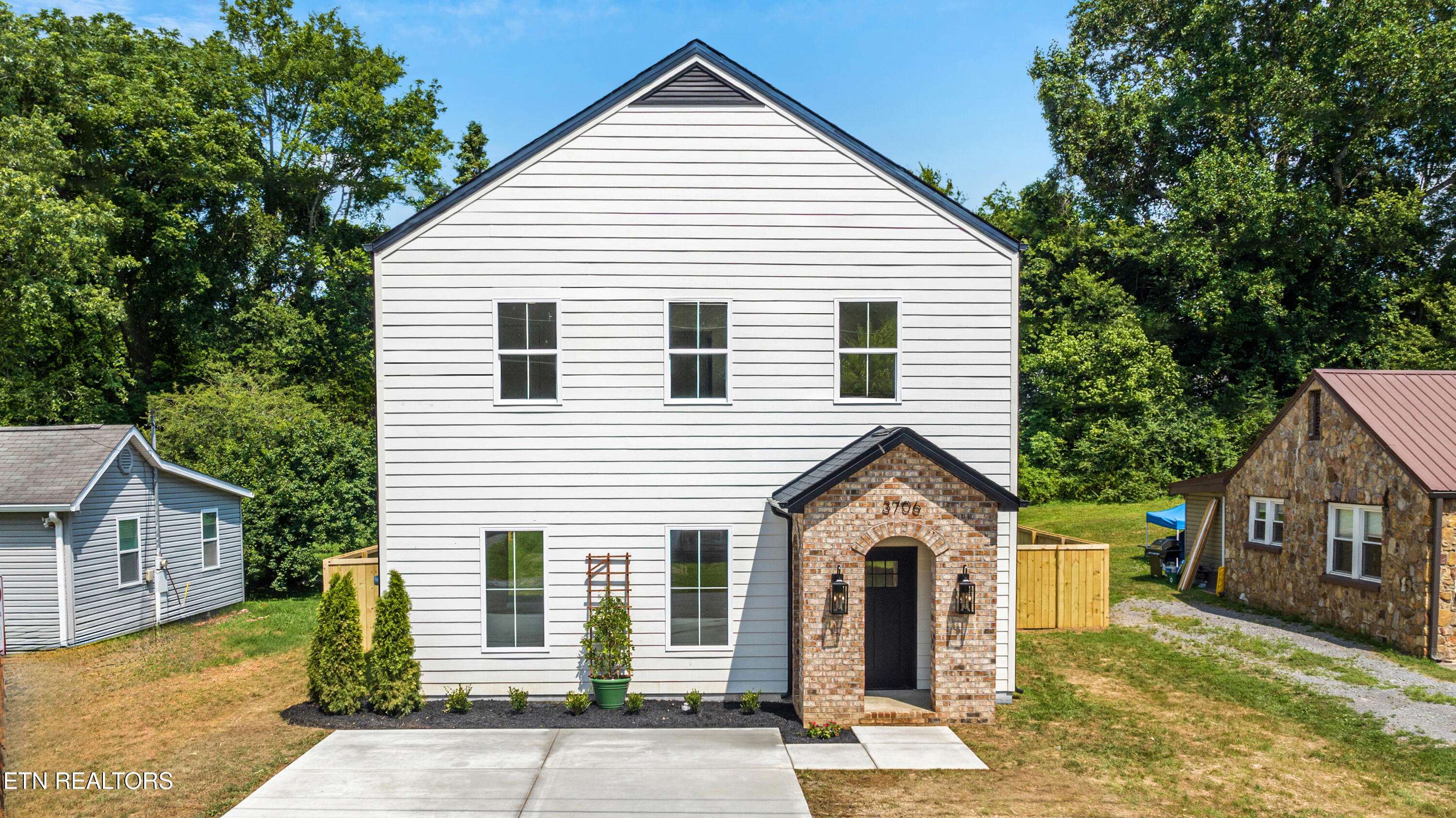 Knoxville, TN 37920,3706 Decatur DR