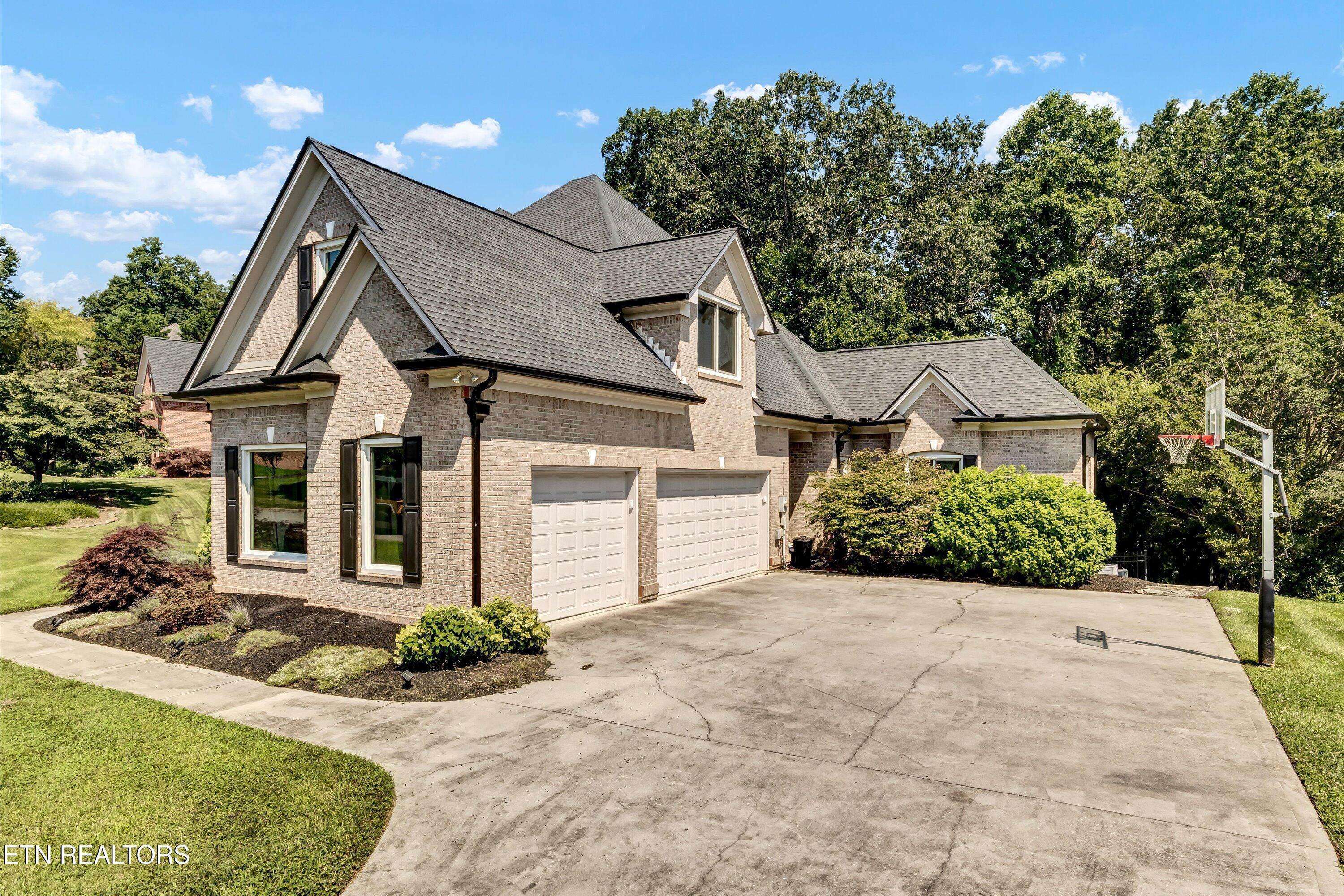 Oak Ridge, TN 37830,10 Rockingham Rd