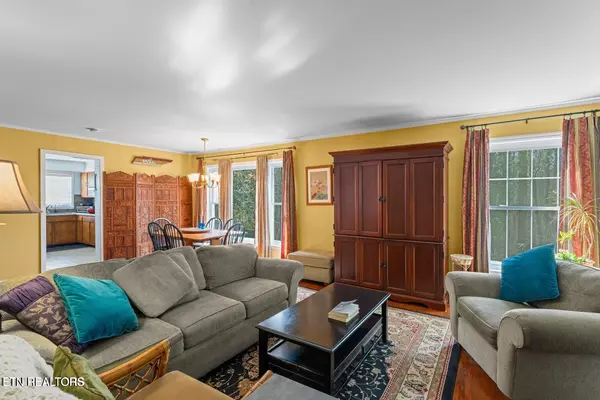 Oak Ridge, TN 37830,115 Orange LN