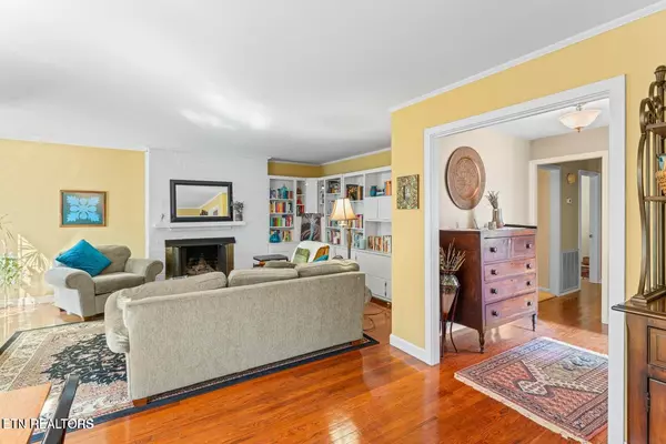 Oak Ridge, TN 37830,115 Orange LN