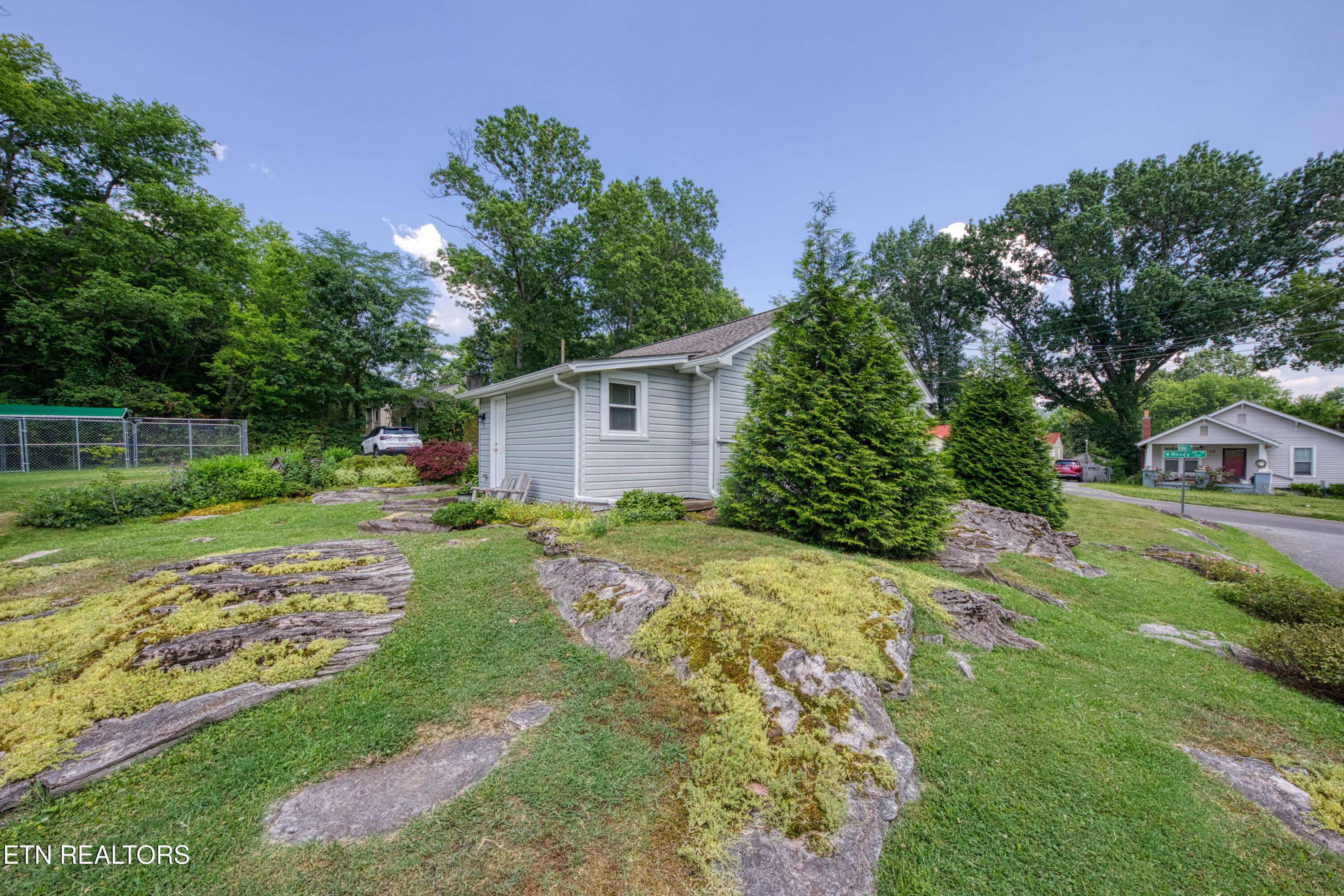 Knoxville, TN 37920,211 Moody Ave