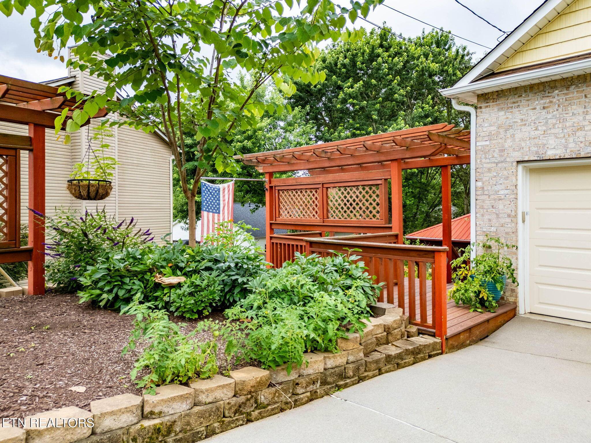 Knoxville, TN 37922,1807 Poplar Hill Rd