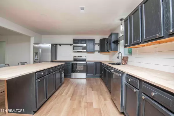 Madisonville, TN 37354,206 Watson TRCE