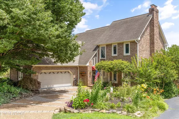Knoxville, TN 37919,424 Boxwood