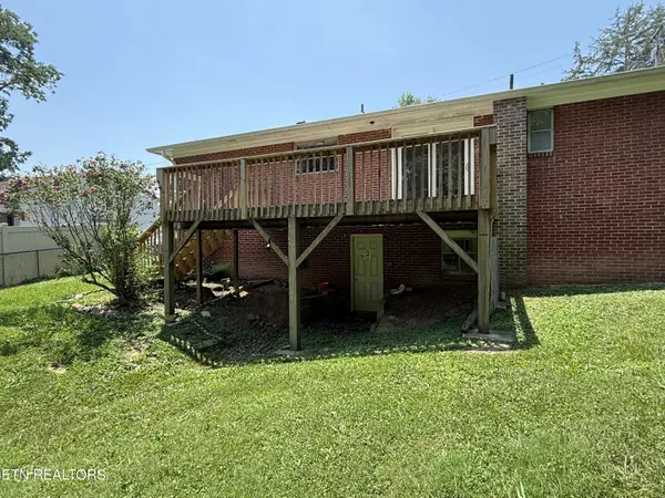 Clinton, TN 37716,205 Elm St