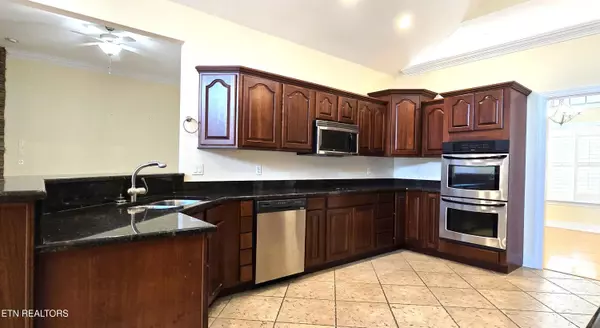 Maryville, TN 37801,2929 Innisbrook DR