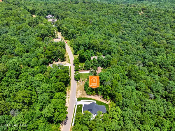 1004 Old Dogwood Tr, Loudon, TN 37774