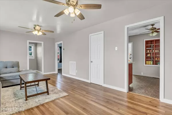 Greenback, TN 37742,921 Niles Ferry Rd