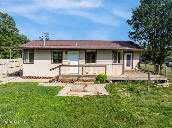 Maryville, TN 37803,122 Doris LN