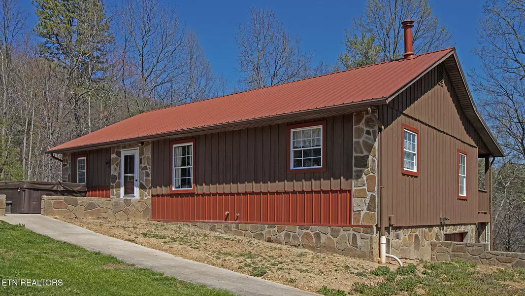 805 Punkton Rd, Del Rio, TN 37727